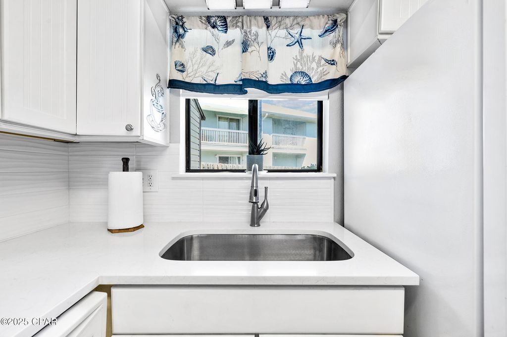 Image 10 of property listing at 17620 Front Beach Road I3, Panama City Beach, FL 32413