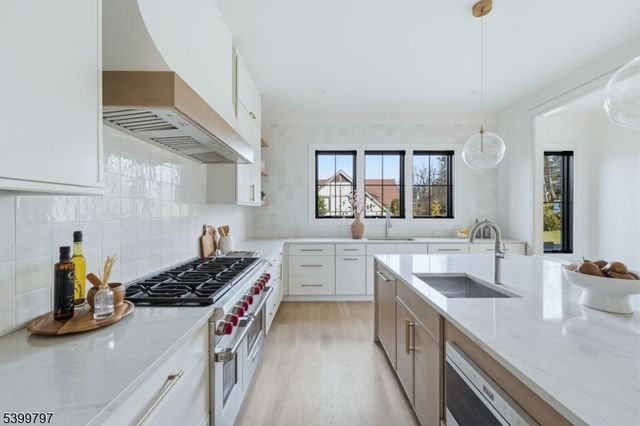 15 Sparta Rd, Millburn Twp., NJ 07078