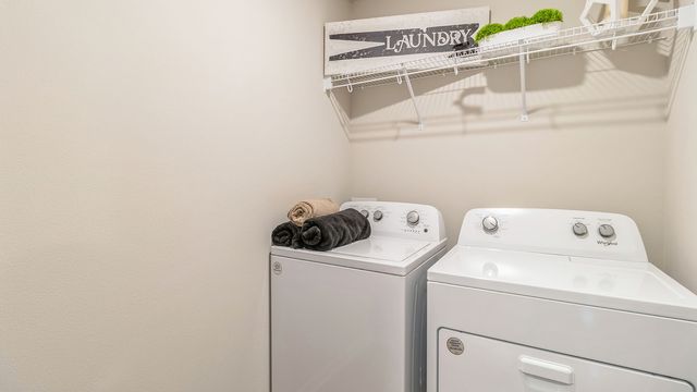5615 152nd Street, Urbandale, IA 50111