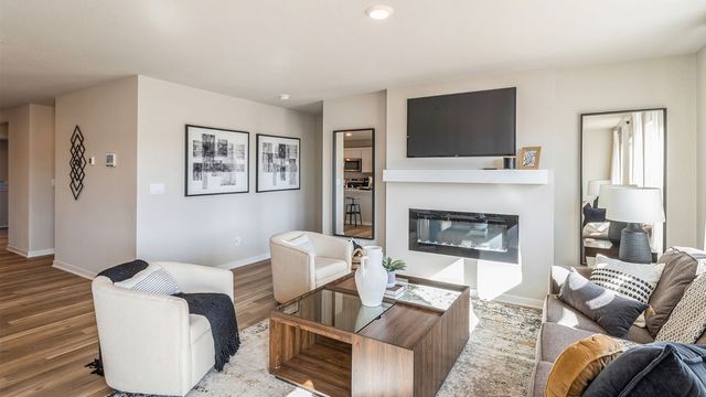 5615 152nd Street, Urbandale, IA 50111