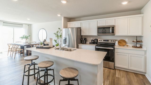 5615 152nd Street, Urbandale, IA 50111