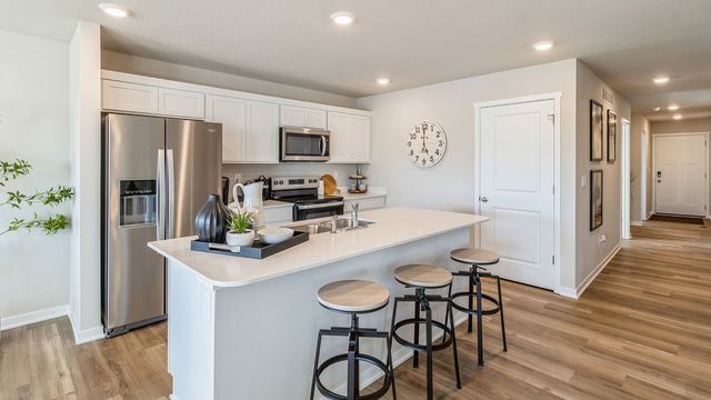 5615 152nd Street, Urbandale, IA 50111