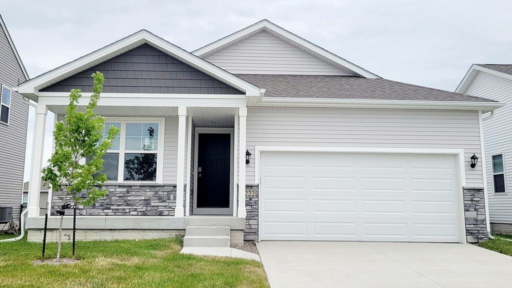 5615 152nd Street, Urbandale, IA 50111