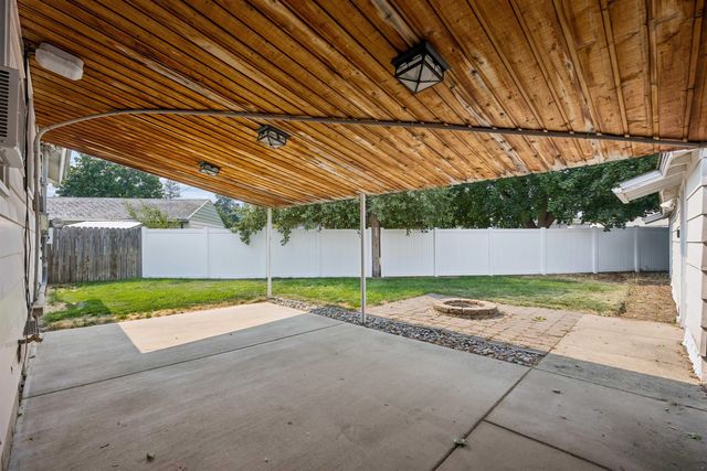 5507 N Bemis St, Spokane, WA 99205