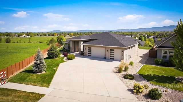 2000 E Lodge Trail Dr, Meridian, ID 83642