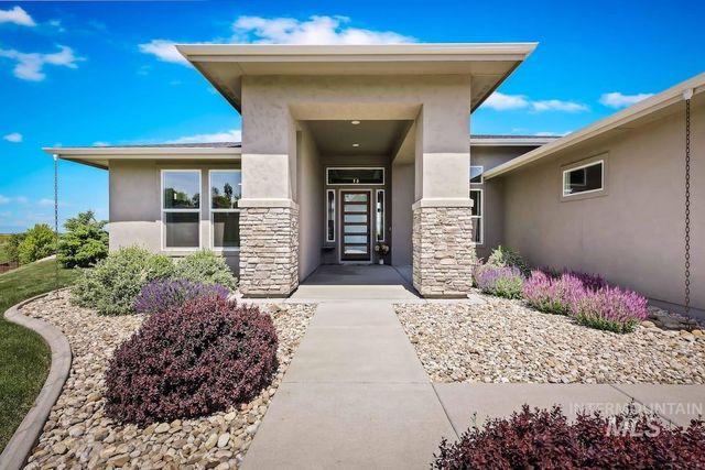 2000 E Lodge Trail Dr, Meridian, ID 83642