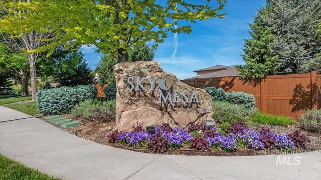 2000 E Lodge Trail Dr, Meridian, ID 83642