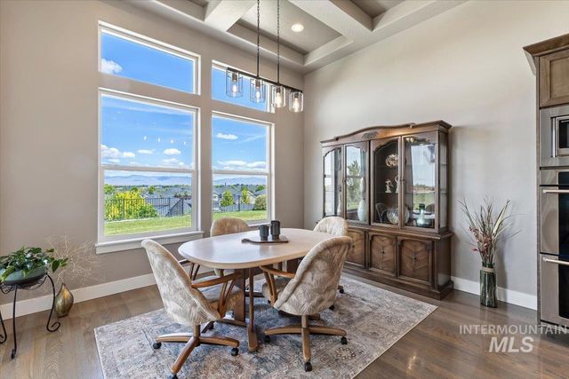 2000 E Lodge Trail Dr, Meridian, ID 83642