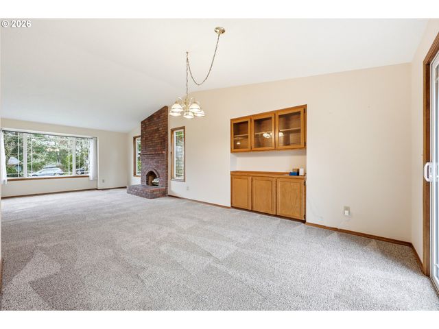 419 Sw DAY Ct, Gresham, OR 97080