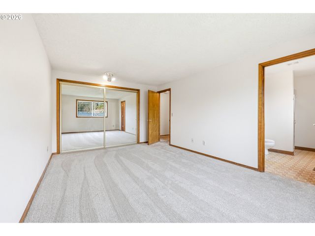 419 Sw DAY Ct, Gresham, OR 97080