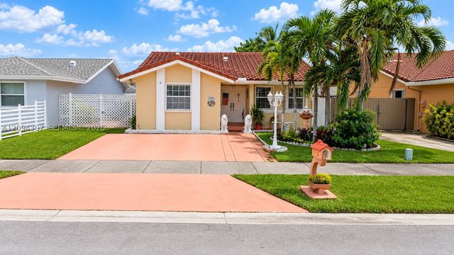 2421 SW 142nd Pl, Miami, FL 33175