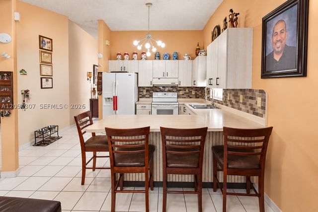 2421 SW 142nd Pl, Miami, FL 33175