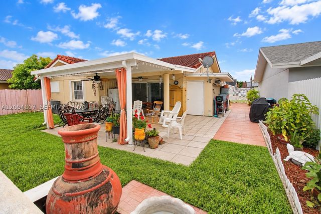 2421 SW 142nd Pl, Miami, FL 33175
