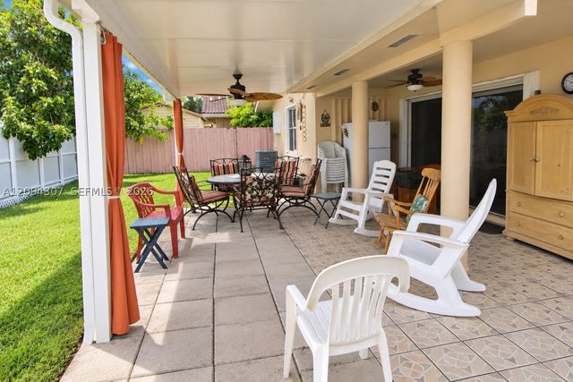 2421 SW 142nd Pl, Miami, FL 33175