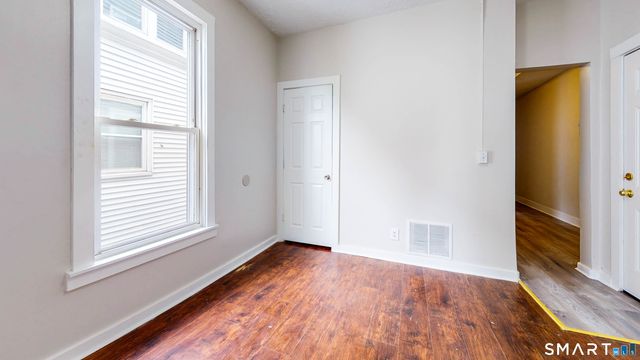 48 Henry Street 2R, New Haven, CT 06511