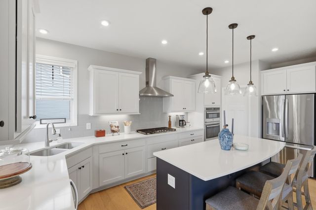 130 Maple Terrace, Waconia, MN 55387