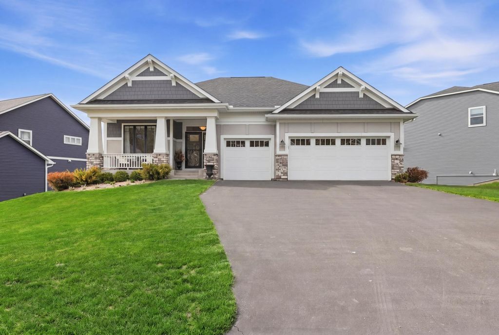 130 Maple Terrace, Waconia, MN 55387