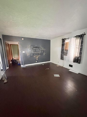 1199 Miller Avenue, Columbus, OH 43206