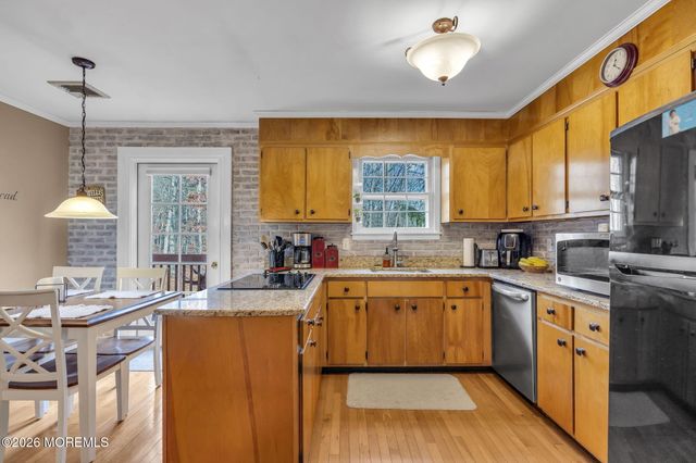 301 Clearstream Road, Jackson, NJ 08527