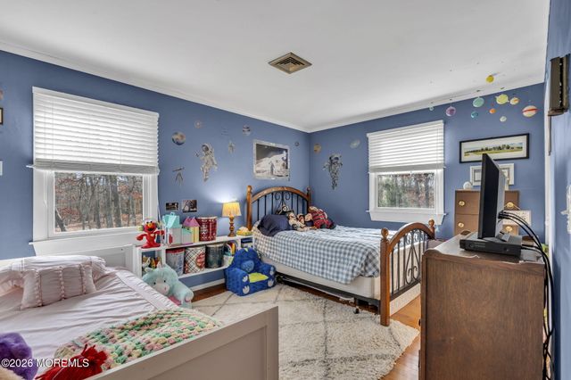 301 Clearstream Road, Jackson, NJ 08527