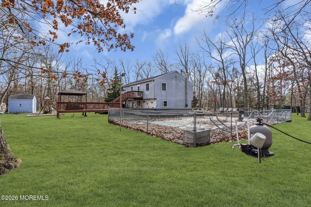 301 Clearstream Road, Jackson, NJ 08527