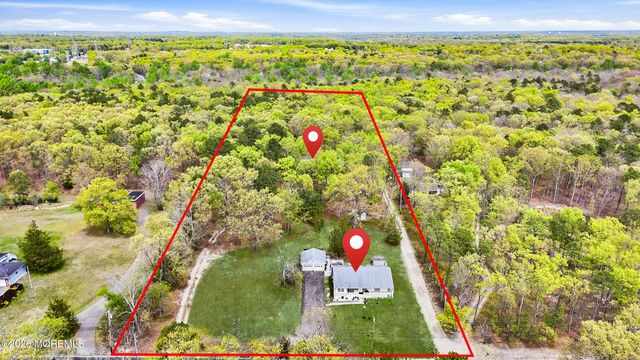 301 Clearstream Road, Jackson, NJ 08527