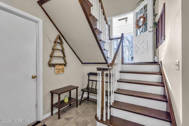 301 Clearstream Road, Jackson, NJ 08527