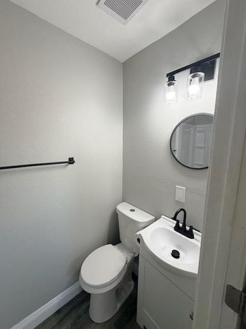 2203 Dennis Drive, Selma, CA 93662