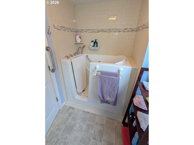 4210 Ne 158TH Ave, Vancouver, WA 98682