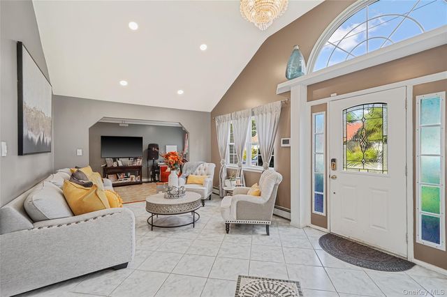 12 Edwin Street, Bay Shore, NY 11706