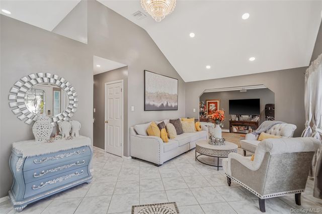 12 Edwin Street, Bay Shore, NY 11706