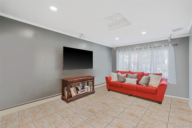 12 Edwin Street, Bay Shore, NY 11706