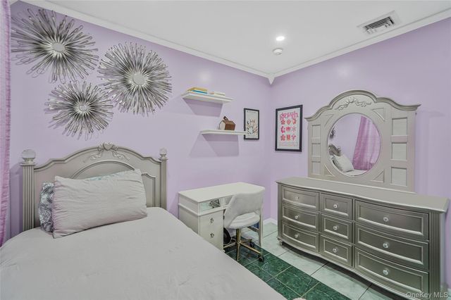 12 Edwin Street, Bay Shore, NY 11706