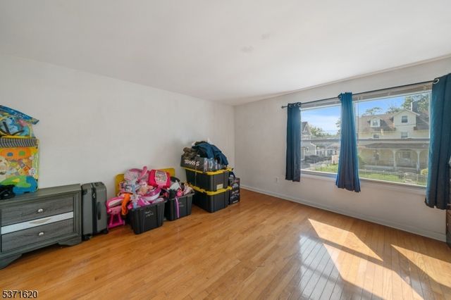 98 Hillyer St 2B, City Of Orange Twp., NJ 07050