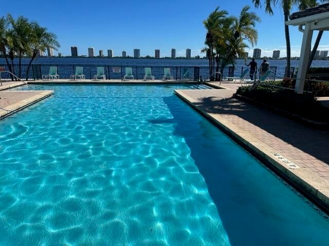 1110 Lake Shore Drive 103, Lake Park, FL 33403