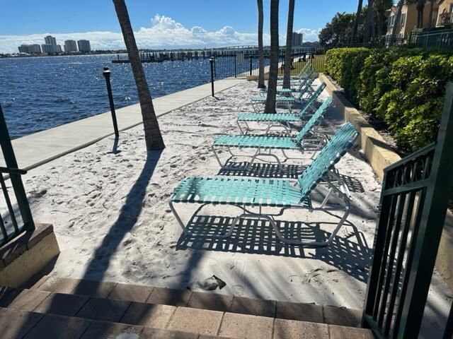 1110 Lake Shore Drive 103, Lake Park, FL 33403
