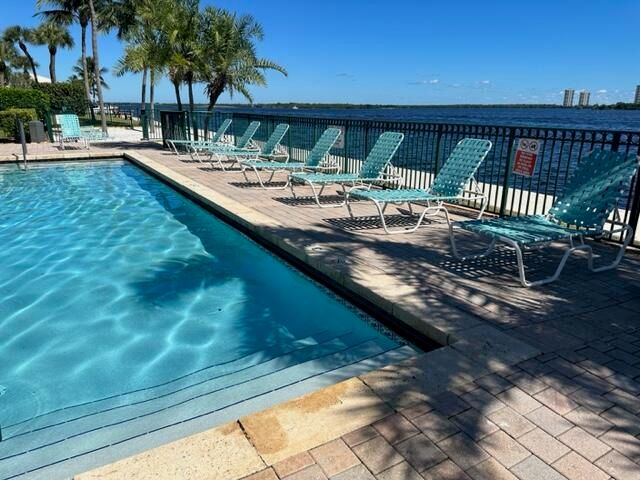 1110 Lake Shore Drive 103, Lake Park, FL 33403