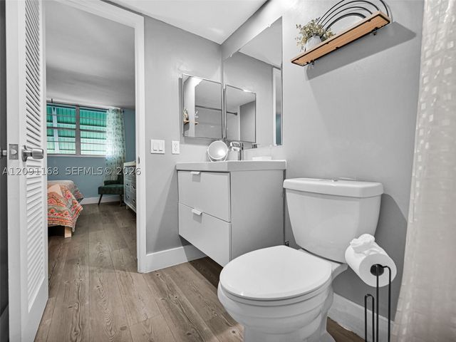 400 SE 10th St 303, Deerfield Beach, FL 33441