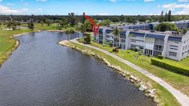 7807 Golf Cir Drive 207, Margate, FL 33063