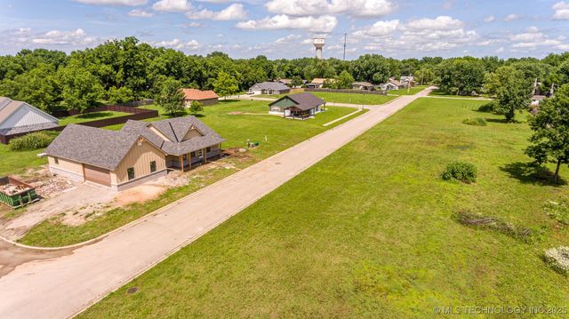 700 Sage Avenue, Dewey, OK 74029
