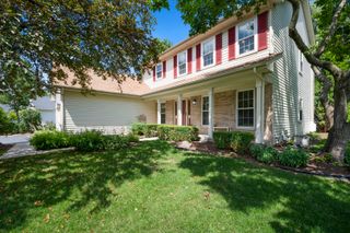 2755 Bluewater Circle, Naperville, IL 60564