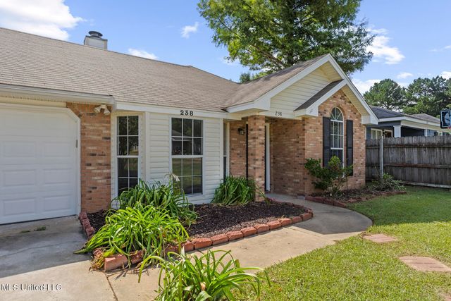 238 Village Cove, Pearl, MS 39208