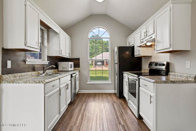 238 Village Cove, Pearl, MS 39208