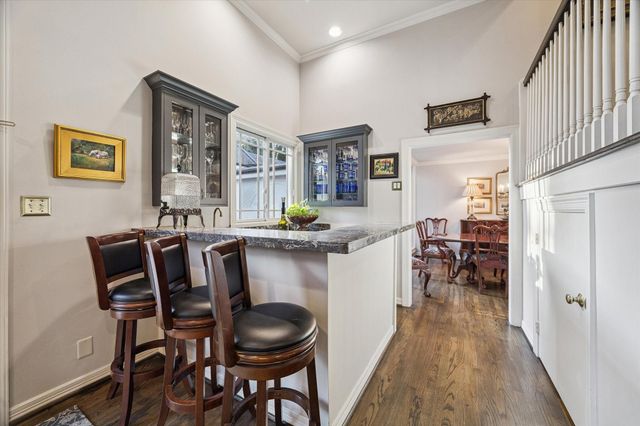 14 Stonegate Drive, Houston, TX 77024