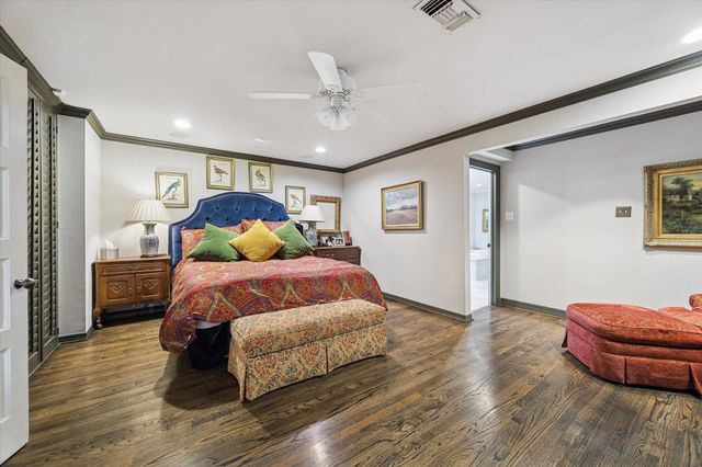 14 Stonegate Drive, Houston, TX 77024
