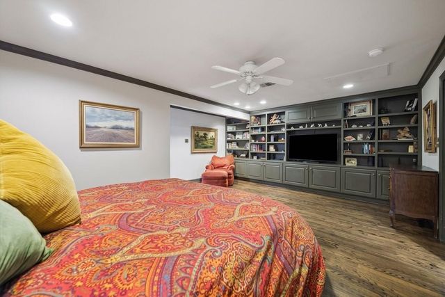 14 Stonegate Drive, Houston, TX 77024