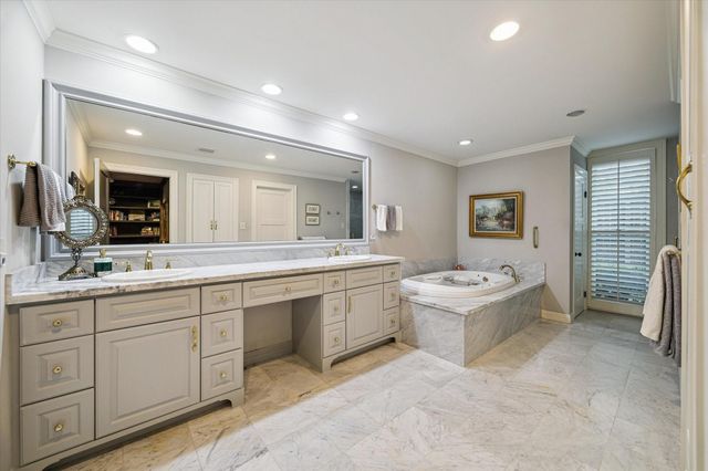 14 Stonegate Drive, Houston, TX 77024