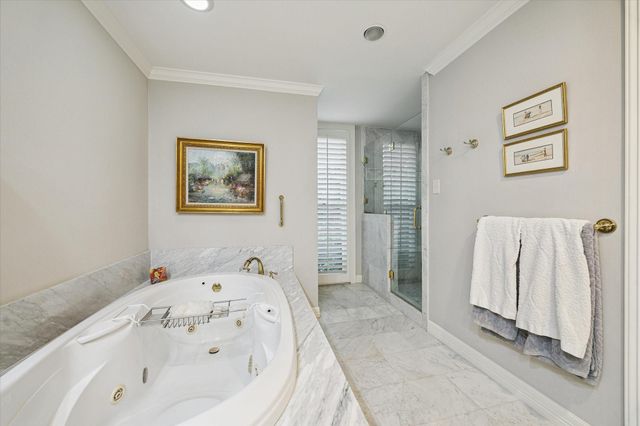 14 Stonegate Drive, Houston, TX 77024