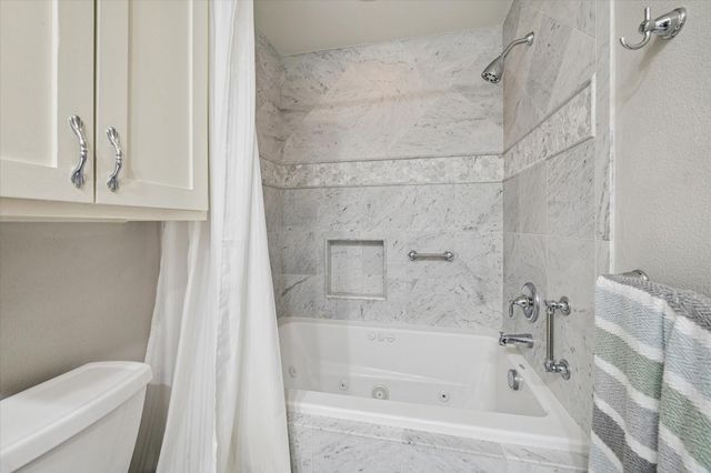 14 Stonegate Drive, Houston, TX 77024