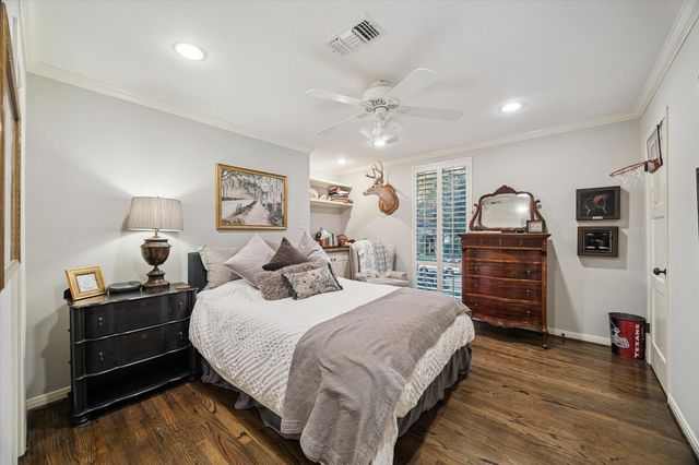 14 Stonegate Drive, Houston, TX 77024
